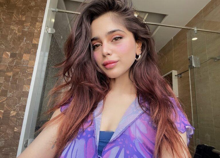 Aima Baig Age, Height, Measurement, Biography, Wealth