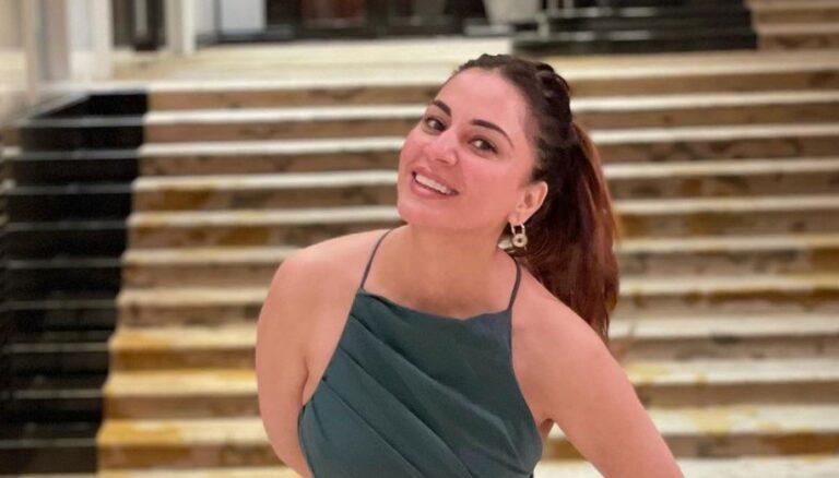 Shraddha Arya Age, Height, Measurement, Bra Size, Bio, Wealth