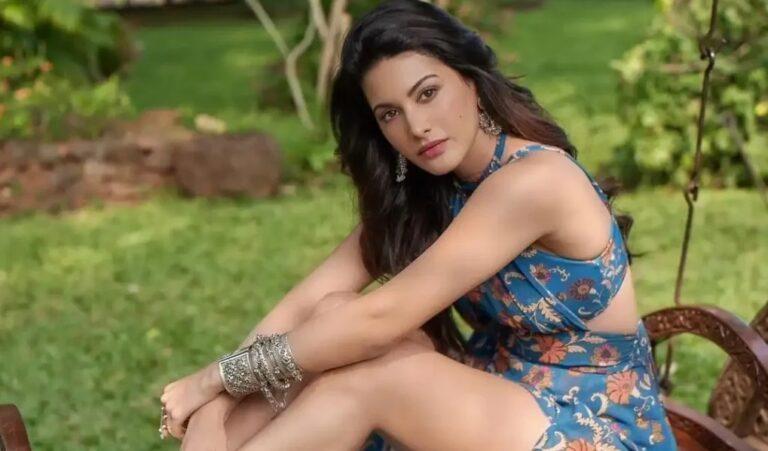 Amyra Dastur Age, Height, Measurement, Bio, Family, Wealth