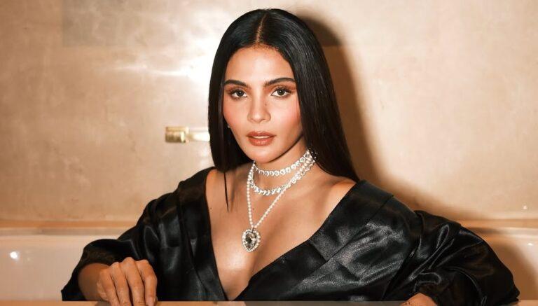 Lovi Poe Age, Height, Measurement, Bio, Boyfriend, Wealth